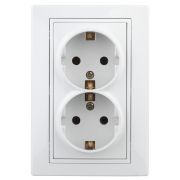 Розетка Intro Plano 1-205-01 2X2P+E Schuko 16А-250В IP20 СУ белый