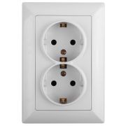 Розетка Intro Solo 4-208-01 с заземлением двойная 2X2P+E Schuko со шторками 16А-250В IP20 СУ белый